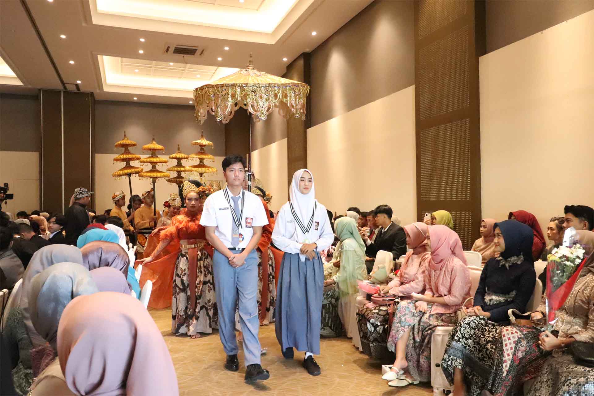 Graduation Package Start From IDR 150.000 & Table Manner Start From IDR 125.000